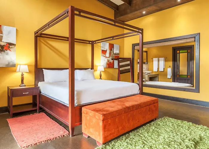 Riverstone Lodge